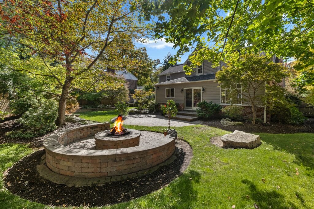 Lekker Studios - GREAT PRIVATE YARD | Professional Luxury Photography